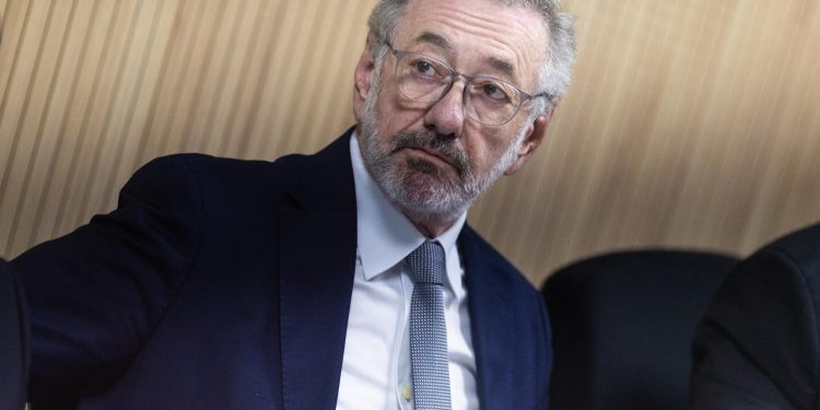 Governo reconhece que EUA devem aplicar nova taxa de 12,5%