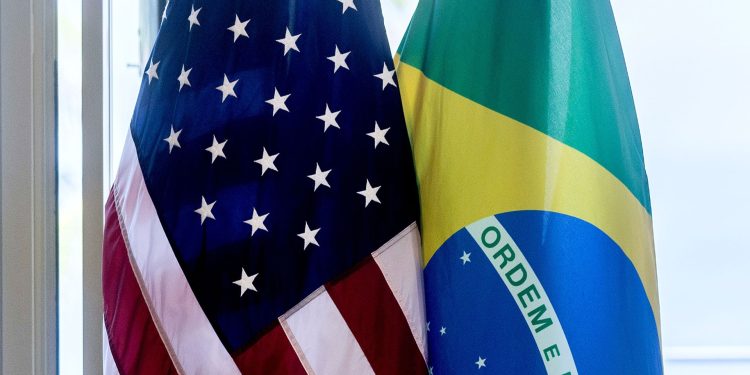Governo tem a quinta reunião com os EUA, mas sem acordo. Resultado do tarifaço sai amanhã