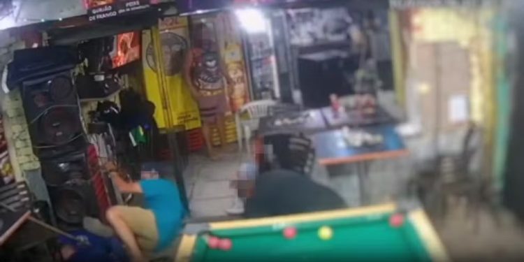 Homem é morto e dois ficam feridos após ataque em bar no Rio das Pedras