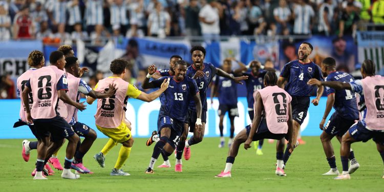 Imprensa internacional repercute jogo entre Argentina e Cabo Verde: 'Água gelada no inferno de Miami'