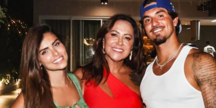 Isabella Arantes responde comentário da sogra após pedido de casamento com Gabriel Medina