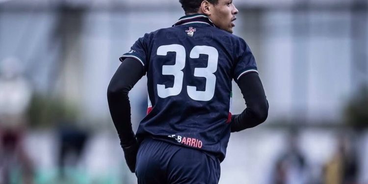 Jogador de futebol uruguaio que atuava na Itália morre, aos 22 anos