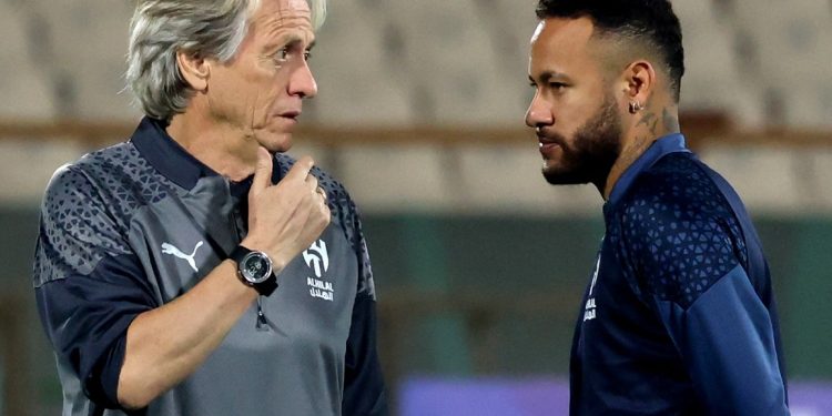 Jorge Jesus lembra conversa com Neymar em apresentação em Portugal: 'Você terminou'
