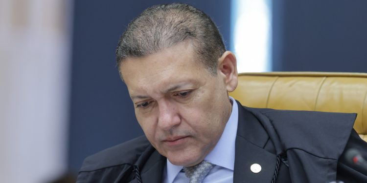 Kassio segura instalação da CPI do Master há quatro meses no STF