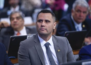 Líder nas pesquisas, Cleitinho não vai à convenção do Republicanos em Minas e mantém indefinição da direita no estado