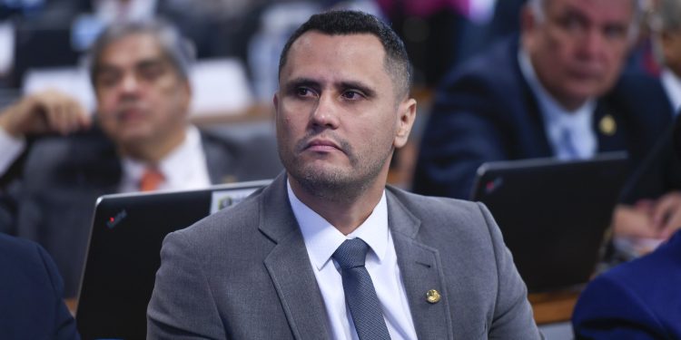 Líder nas pesquisas, Cleitinho não vai à convenção do Republicanos em Minas e mantém indefinição da direita no estado