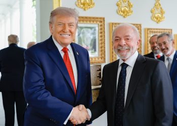 Lula diz que próteses do SUS são melhores que a 'dentadura do Trump’