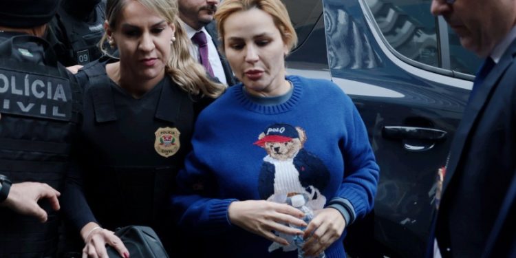 MP diz que Deolane pediu para dividir cela após crises de pânico e contesta argumentos por prisão domiciliar