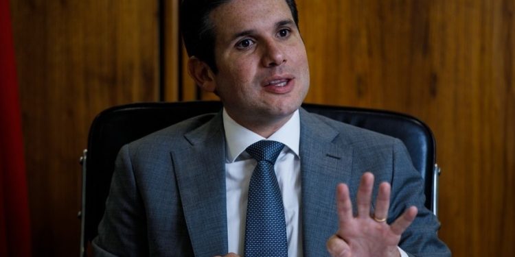 MP pede que TCU apure voos de Motta em jatos da FAB para sua terra natal