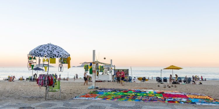 Manifesto diz que situação de praias do Rio ‘saiu do controle’