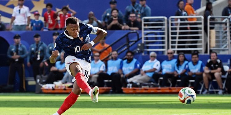 Mbappé supera Lloris e se torna o francês com mais jogos em Copas do Mundo