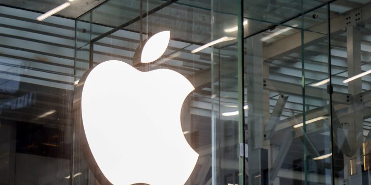 Mensagem de engenheiro sobre acesso a sistema vira peça central de processo da Apple contra OpenAI