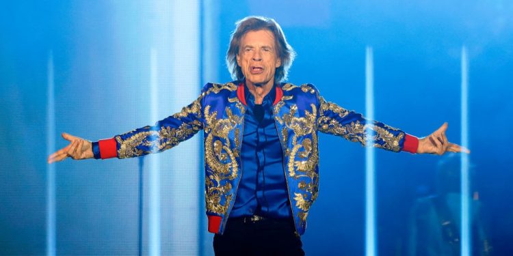 Mick Jagger completa 83 anos: cheio de vitalidade, astro recebe parabéns de Luciana Gimenez e do filho