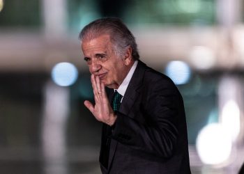 Múcio tem agenda com auxiliar de Trump após EUA classificarem facções como terroristas