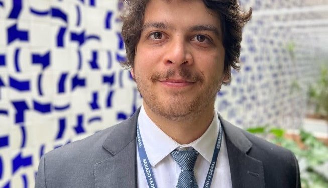 Neto de Rubens Paiva oficializa candidatura a deputado federal pelo PSB