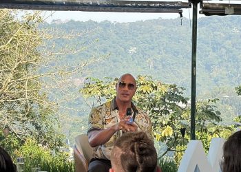 No Rio, The Rock fala sobre live-action de 'Moana' e palpita sobre a Copa do Mundo: 'Brasil vai ganhar'