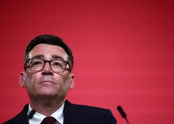 Novo primeiro-ministro britânico, Andy Burnham critica neoliberalismo e promete guinada à esquerda