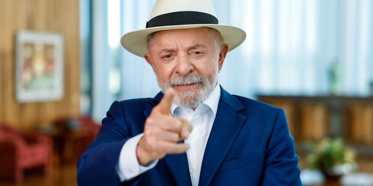 Pedido da oposição ao TCU contra promoção pessoal de Lula está há dois meses na gaveta