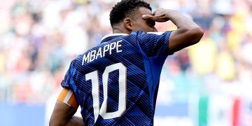 Pela segunda Copa seguida, Mbappé termina com o mesmo número de gols que toda a seleção brasileira