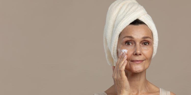 Peptídeos ganham espaço na indústria dos cosméticos, mas exigem avaliação de segurança