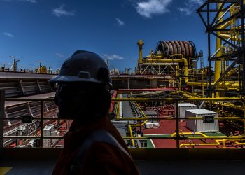 Petrobras produz acima da capacidade de suas plataformas e aprofunda plano de eficiência operacional