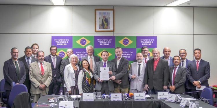 Portaria sobre trabalho em feriados valoriza a negociação coletiva e amplia a segurança jurídica