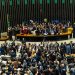 Projeto que criminaliza a misoginia enfrenta resistência do PL, e negociação sobre liberdade religiosa vira impasse em votação