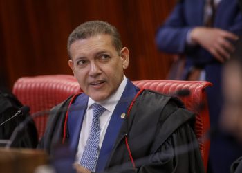TSE estuda elaborar resolução para ampliar transparência de pesquisas eleitorais após reunião com institutos