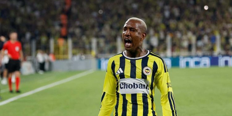Talisca comemora classificação do Fenerbahçe na Champions logo no começo da temporada: 'Responsabilidade muito alta'