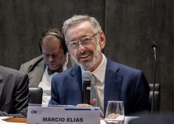 Tarifaço: ministro diz que esforço do Brasil é que negociações com governo Trump sejam restritas a 'questões técnicas'