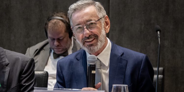 Tarifaço: ministro diz que esforço do Brasil é que negociações com governo Trump sejam restritas a 'questões técnicas'