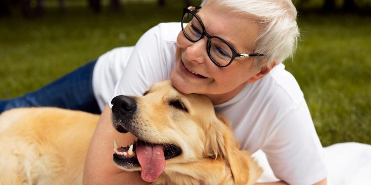 Ter um animal de estimação pode reduzir a percepção da dor física e emocional, segundo especialistas