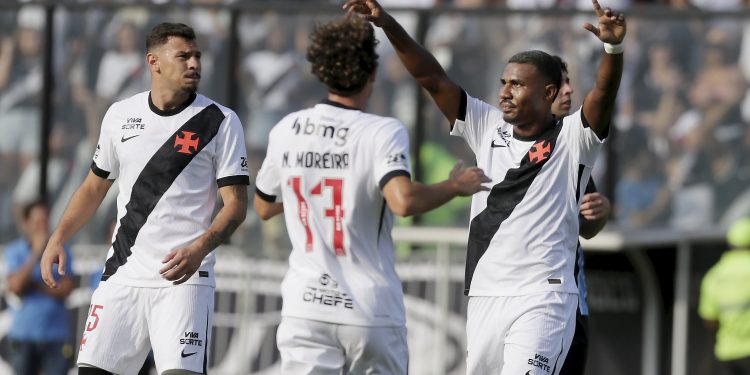 Trio da Europa demonstra interesse na contratação de Cuiabano, emprestado ao Vasco pelo Nottingham Forest