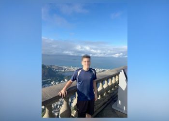 Turista de 17 anos desaparece no mar de Copacabana; bombeiros realizam buscas