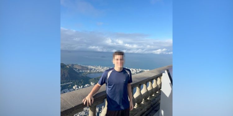 Turista de 17 anos desaparece no mar de Copacabana; bombeiros realizam buscas