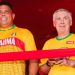 Ancelotti ao lado de Ronaldo na Marquês de Sapucaí — Foto: Créditos: Amichavy/ divulgação Brahma