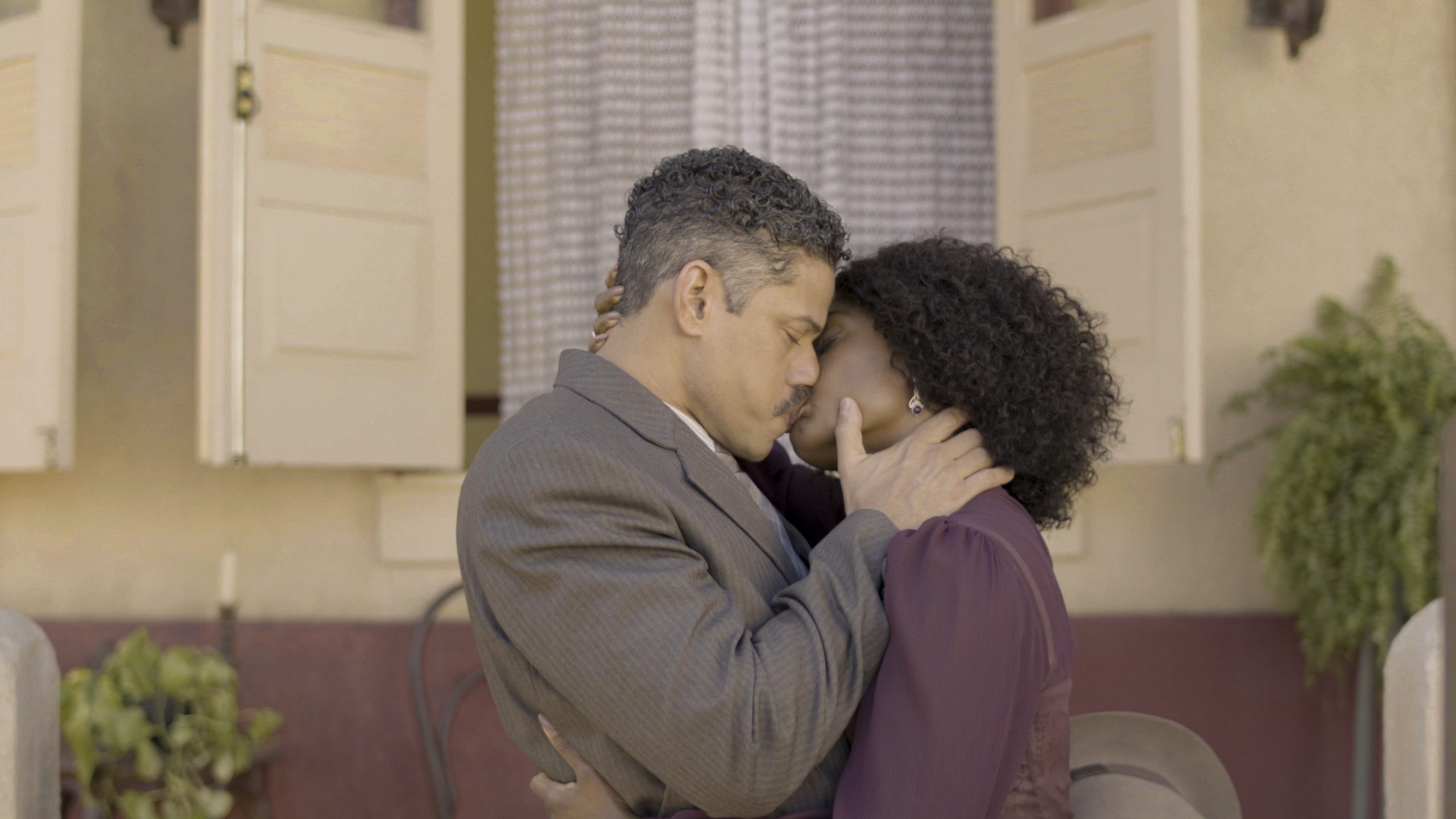 'A nobreza do amor': Onildo e Niara se beijam