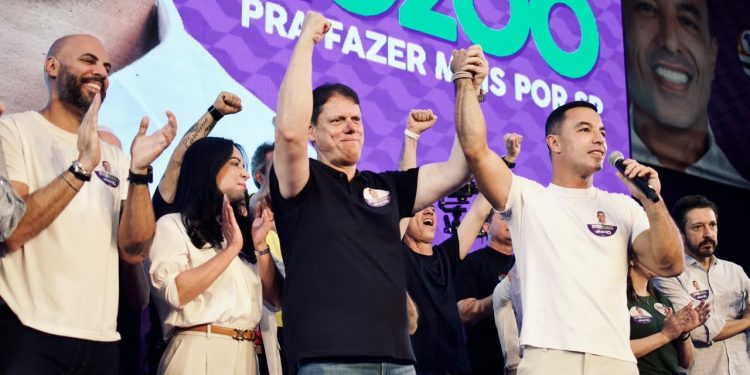 'Anfitrião' de Tarcísio na abertura da campanha teve bens bloqueados em julho por suspeita de fraude