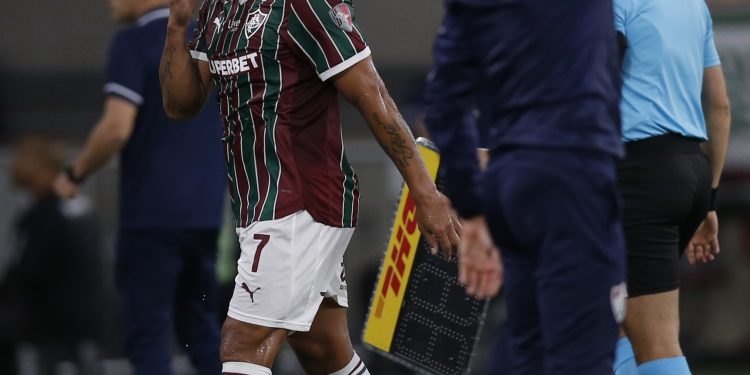'Longe de ser o culpado', afirma Hulk sobre Zubeldía após empate do Fluminense na Libertadores