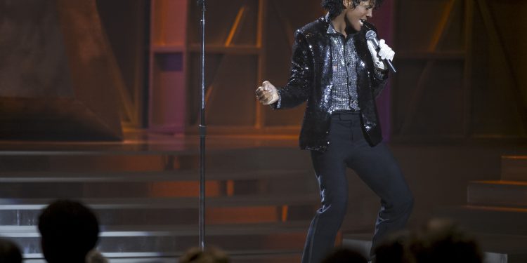 'Michael 2': Cinebiografia de Michael Jackson tem continuação confirmada