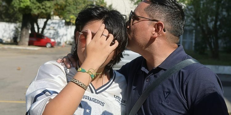 'Nós deveríamos ter ido naquele helicóptero’, diz colombiano que perdeu mãe, irmã e sobrinha no Rio