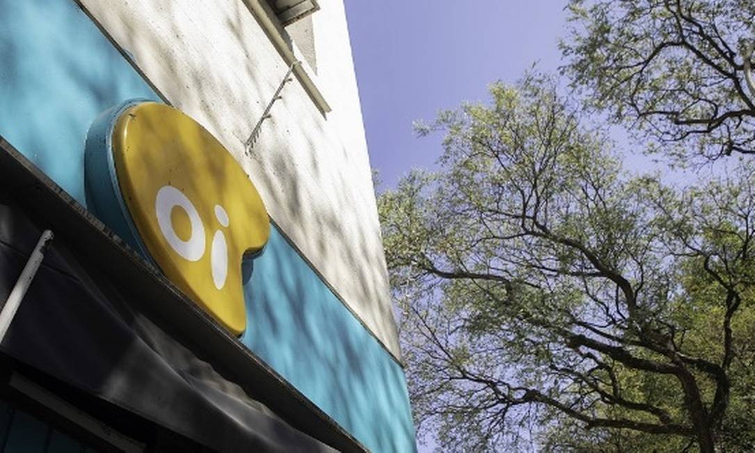 'Pelo menos, tenho FGTS que posso retirar, muitos já não tinham', diz demitido da Oi após 21 anos