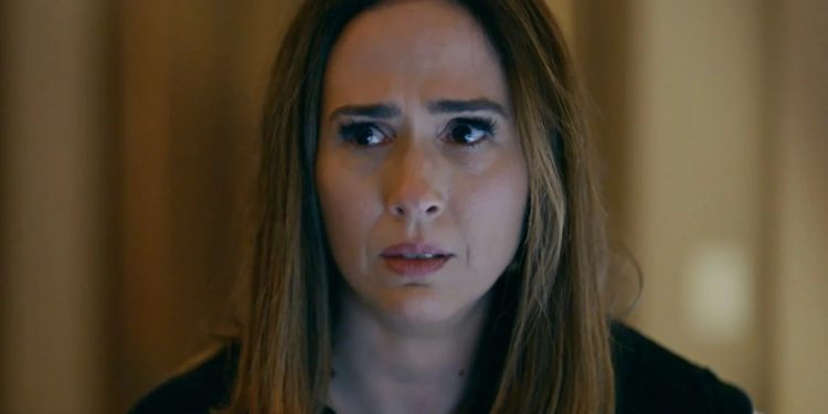 'Quem ama cuida': Brigitte vai morar de favor e causa grande tumulto