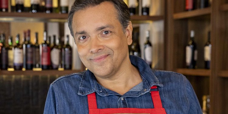 'Quem ama cuida': Nicolau se envolve em triângulo amoroso. Saiba com quem