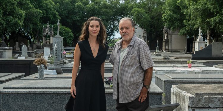'Quem ama cuida': Otoniel fica em estado de choque ao ver foto de Francesca