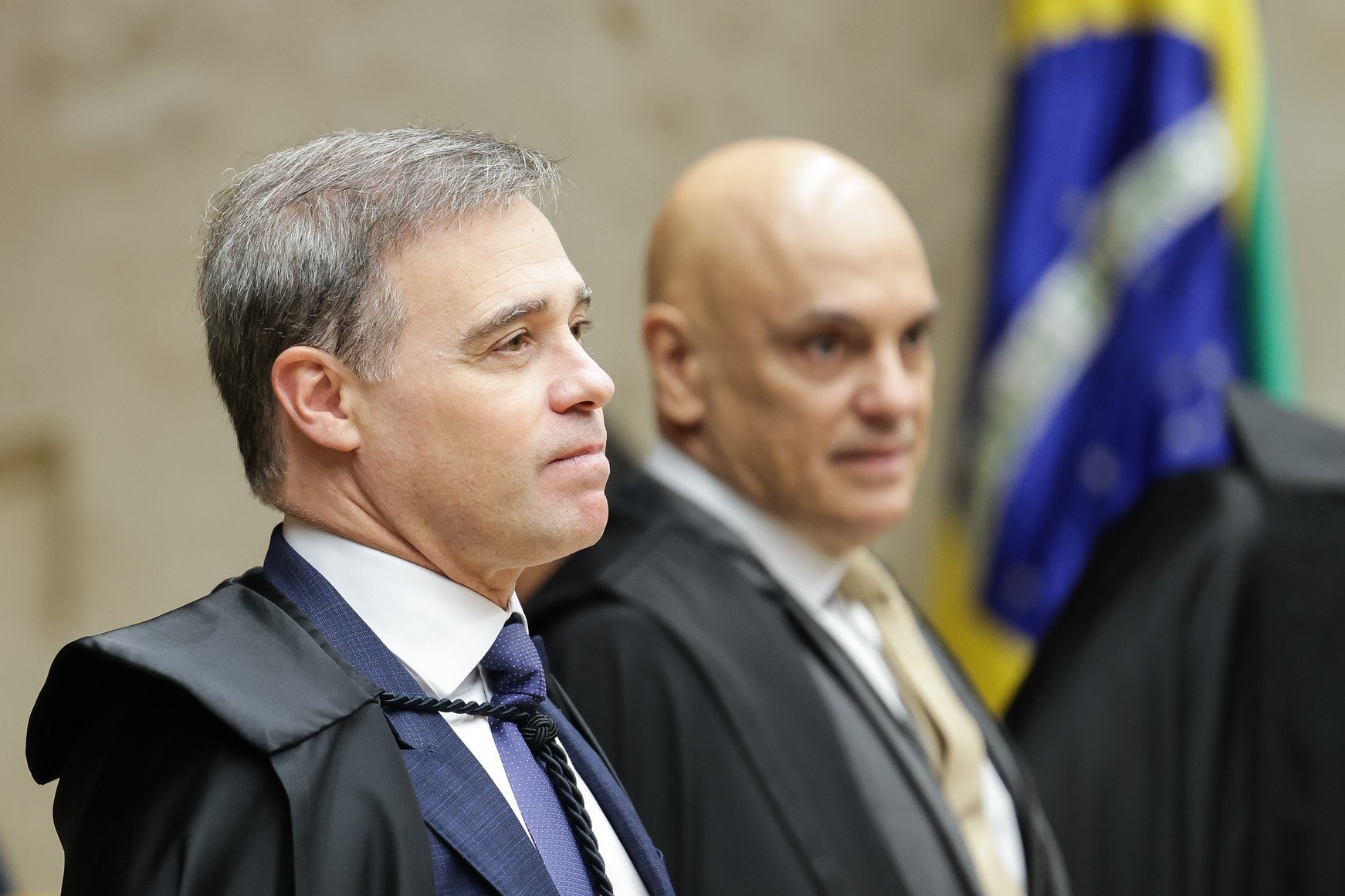 A comparação entre Mendonça e Moraes por uma ala do STF