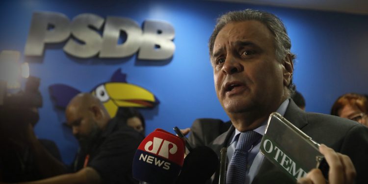 Aécio será candidato ao Senado