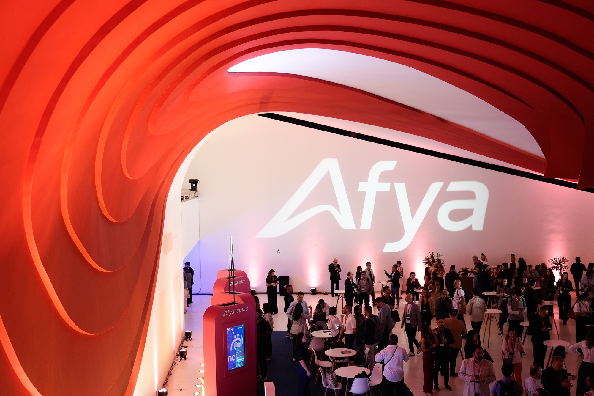 Afya Summit 2026 debate tecnologia e humanização na medicina