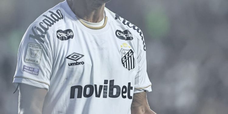 Agora na zaga, William Arão, do Santos, analisa gol marcado e peso na vitória sobre o Vasco: 'Deu uma tranquilidade'