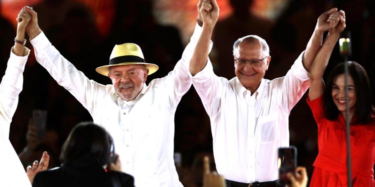 Análise: Lula revela em convenção angústia com necessidade de apresentar novidades, mas deixa propostas concretas de lado